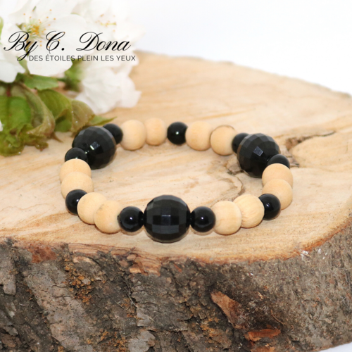 Bracelet perles en bois brut et perles noires