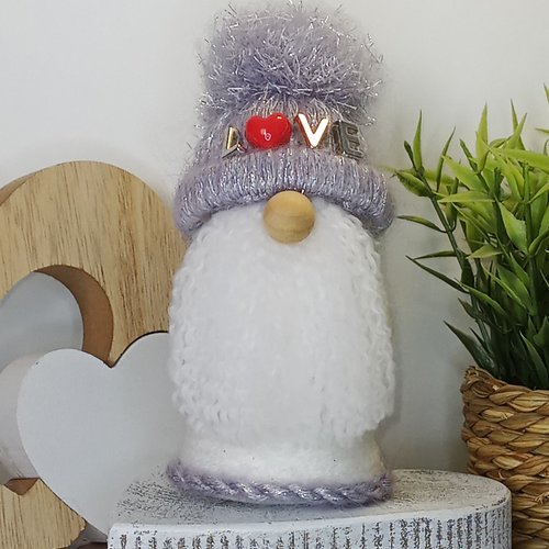 Gnome "love".