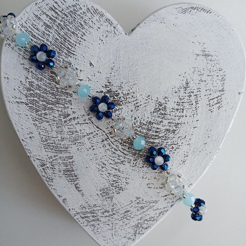 Bracelet chloé coloris bleu.