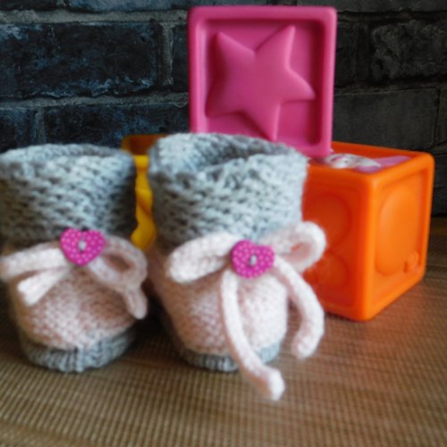 Chaussons bébé tricotés main : laine layette taille 0- 3mois