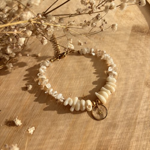 Bracelet perlés avec pendentif marin