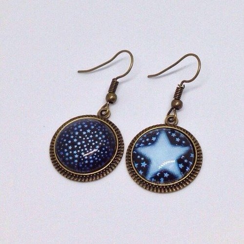 Boucles d'oreilles cabochons - étoiles - bleu - dépareillées