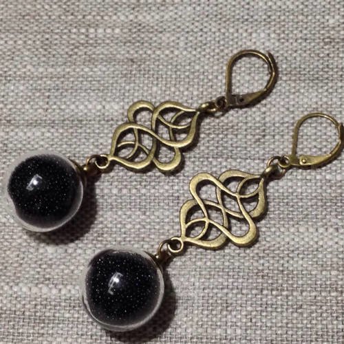 Boucles d'oreilles pendantes globe verre  - micro billes noir - rétro / romantique - idée cadeau fête des mères
