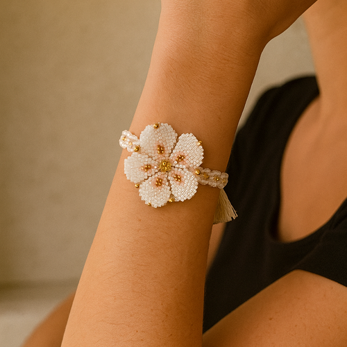 Bracelet femme fleur, fleur blanche en perles, tissage main