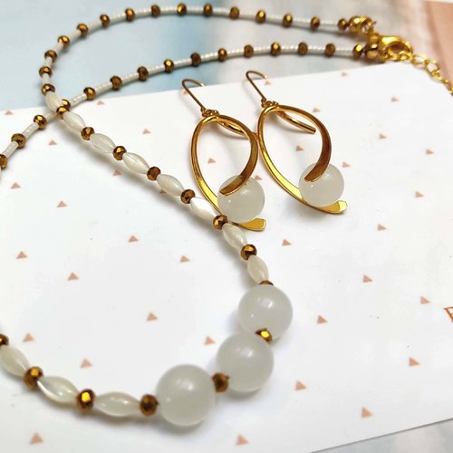 Parure bianca, perles en verre et grains de riz nacre