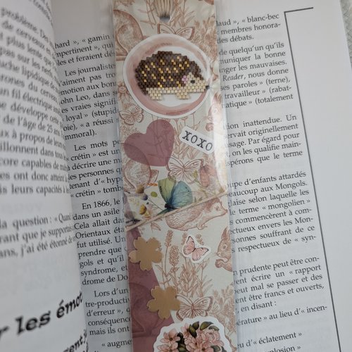 Marque page personnalisé hérisson en perles