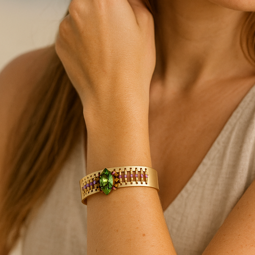 Bracelet jonc en laiton doré, tissage perles en verre