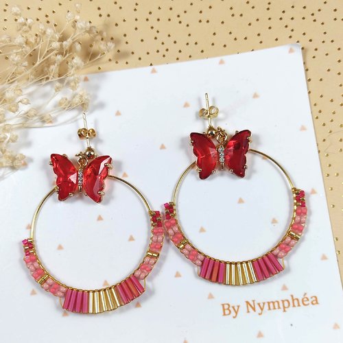 Boucles d'oreilles mabella, créoles avec papillon rouge et perles en verre