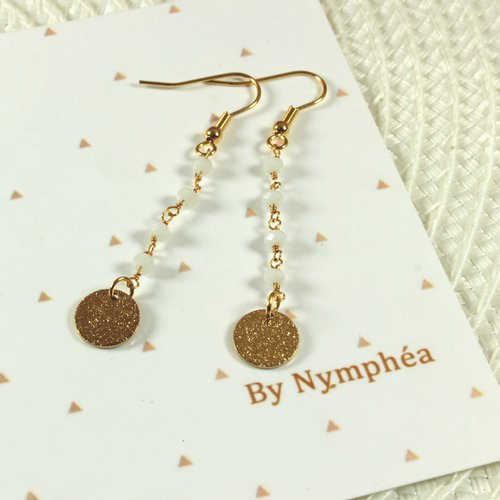 Boucles d'oreilles doré, chaîne perlée, sequin doré