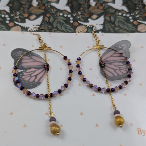 Boucles d'oreilles papillon et perles violettes