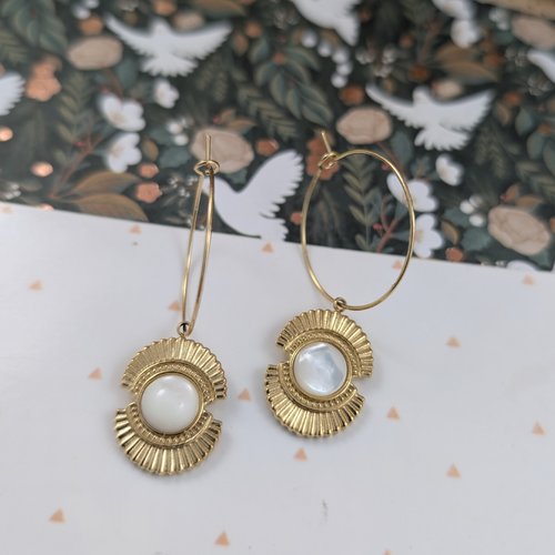 Boucles d'oreilles créoles carla, créoles nacrées dorés