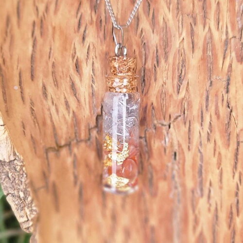 Fiole pendentif&quot; féminité&quot; en cornaline pierre de lune  fait main orgonite idee cadeau