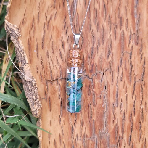 Collier fiole &quot;anti douleurs&quot; en malachite arbre de vie idee cadeau fiole magique