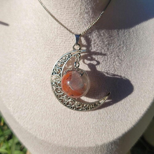 Collier  lune &quot; féminité&quot; en cornaline pierre de lune  fait main orgonite idee cadeau