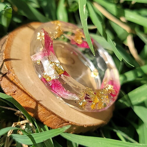 Bague florale en résine, anneau transparent pétales de rose éternelle avec de vraies fleurs et des feuilles d'or bague de promesse fait main