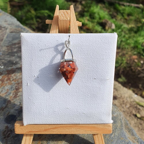 Pendentif en jaspe rouge arbre de vie idee cadeau orgonite pointe