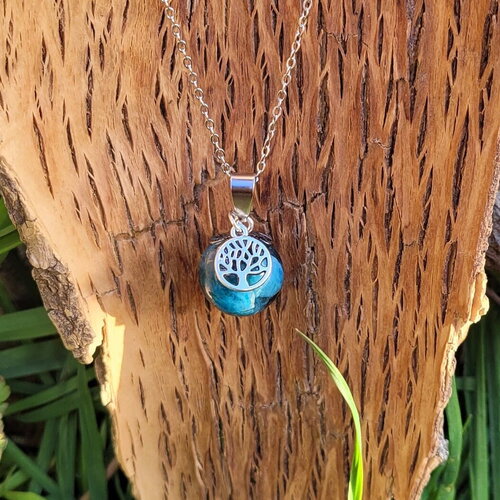 Collier pendentif  en apatite arbre de vie idee cadeau