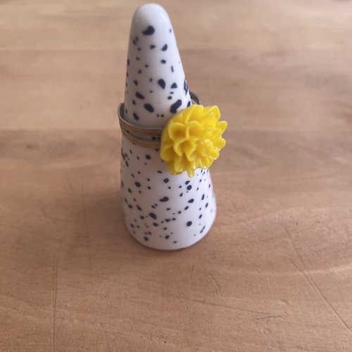 Bague réglable fleur jaune