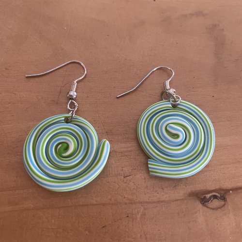Boucles d’oreilles spirale en pâte polymère