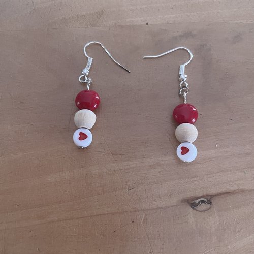 Boucles d’oreilles perles rouges, bois et cœur