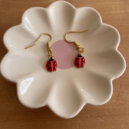 Boucles d’oreilles perles coccinelles