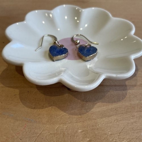 Boucles d’oreilles cœurs bleus et dorés