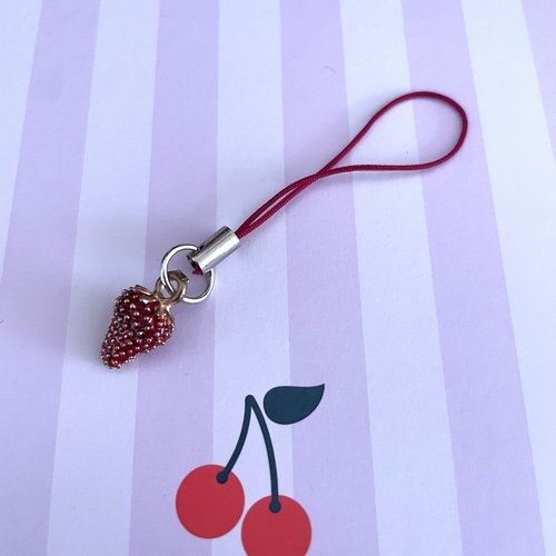 Strap bijou de téléphone portable breloque fraise