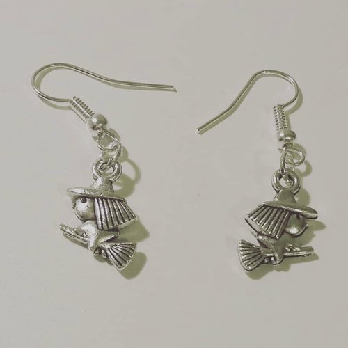 Boucles d’oreilles petite sorcière halloween
