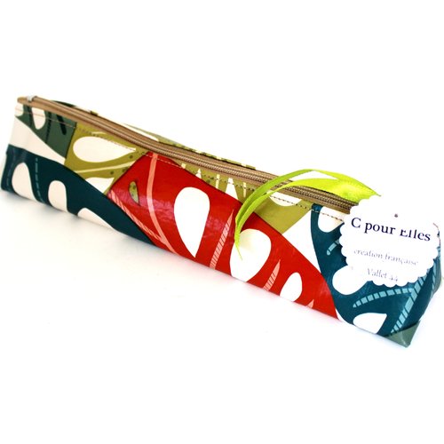 Trousse brosse à dents et dentifrice tropicale