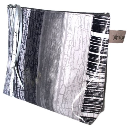 Trousse de toilette grise et noire