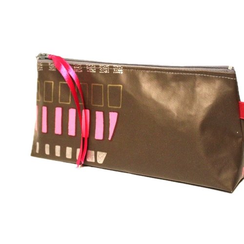 Trousse à crayons marron et rose déstockage