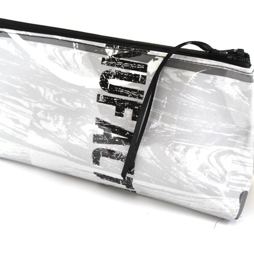 Trousse grise et blanche  *déstockage*