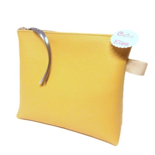 Trousse de toilette simili cuir jaune