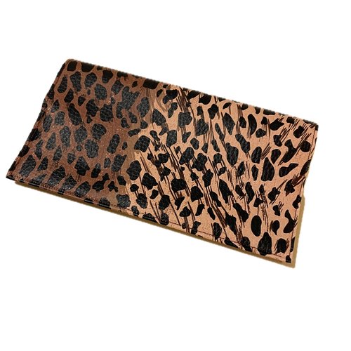 Porte chéquier en simili cuir léopard