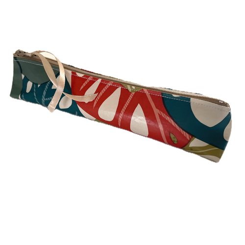 Trousse brosse à dents et dentifrice tropicale