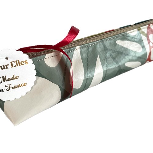 Trousse brosse à dents et dentifrice tropicale