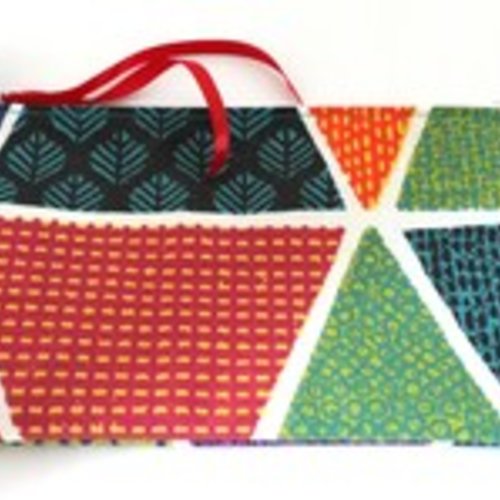 Trousse toile enduite graphique multicolore