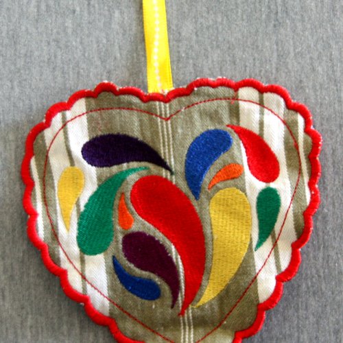 Pochette à lavande  en toile à matelas thème coeur arc-en-ciel