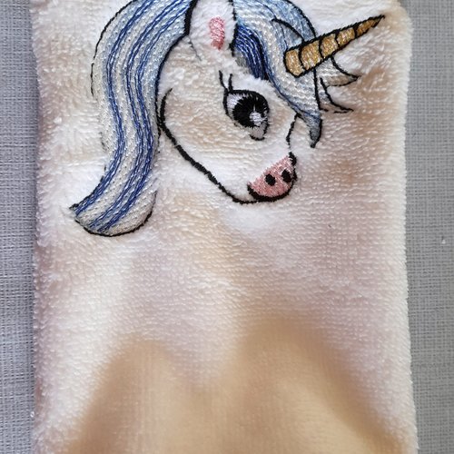Gant de toilette enfant brodé blanc cassé licorne