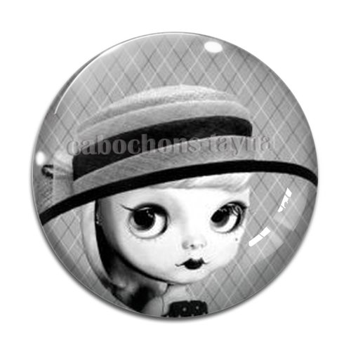 Cabochon petite fille, résine ou verre différente taille