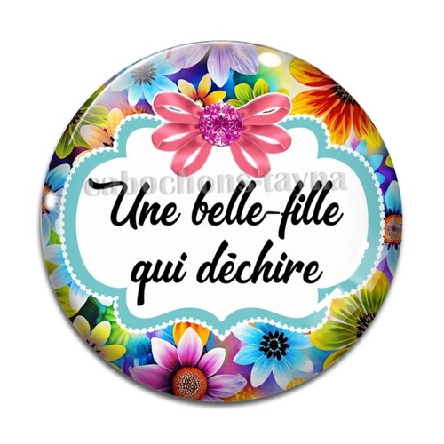 Cabochon une belle fille qui déchire, cabochon résine, verre rond différente taille