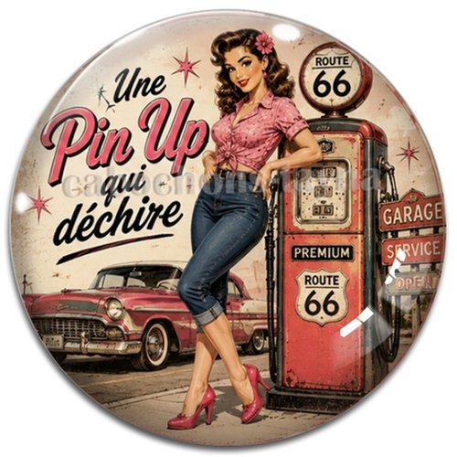 Cabochon une pin up qui déchire– résine ou verre – différentes tailles disponibles