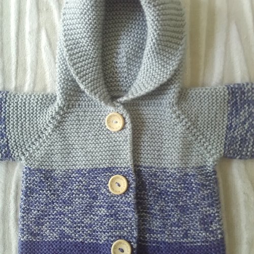 Veste/paletot bébé, taille 3/6 mois , mi-saison, cadeau naissance ,laine 100% acrylique certifiée oeko-tex , tricoté à la main