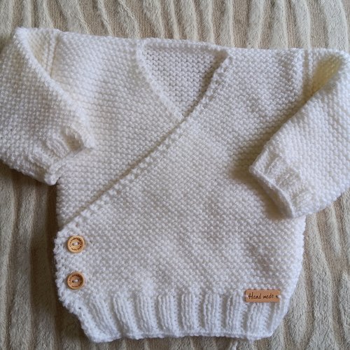 Ensemble layette 3/6 mois , laine acrylique certifiée oeko-tex, tricoté à la main