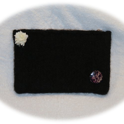 Pochette en laine feutrée noire