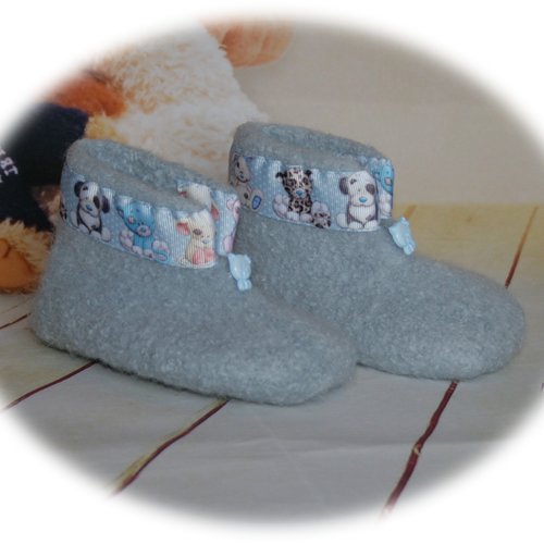 Chaussons bottines pour enfants feutrés gris perle décor chat