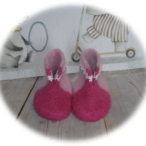 Chaussons bottines pour enfants duo de rose ruban fleurs dentelle 15 mois