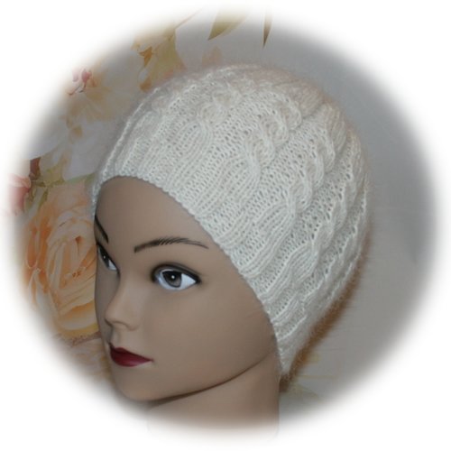 Bonnet femme en alpaga, mohair & soie écru avec torsades