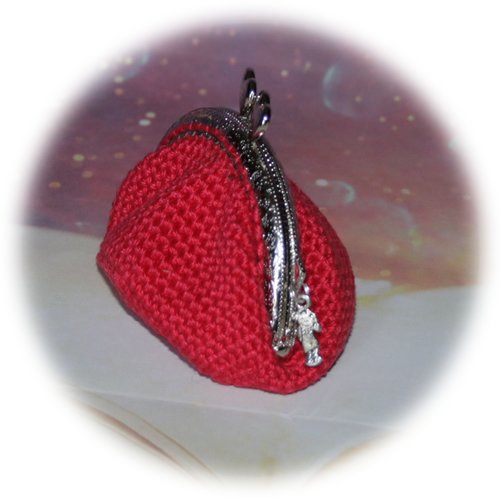 Porte-monnaie en coton rouge fermoir cœurs & breloque fille