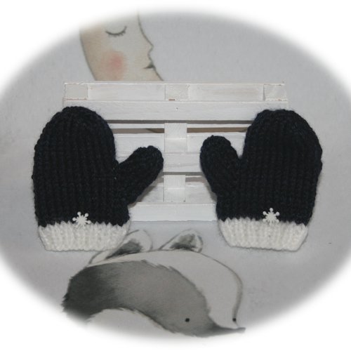 Moufles enfants 3 mois en laine bleu marine & blanche ornées flocon